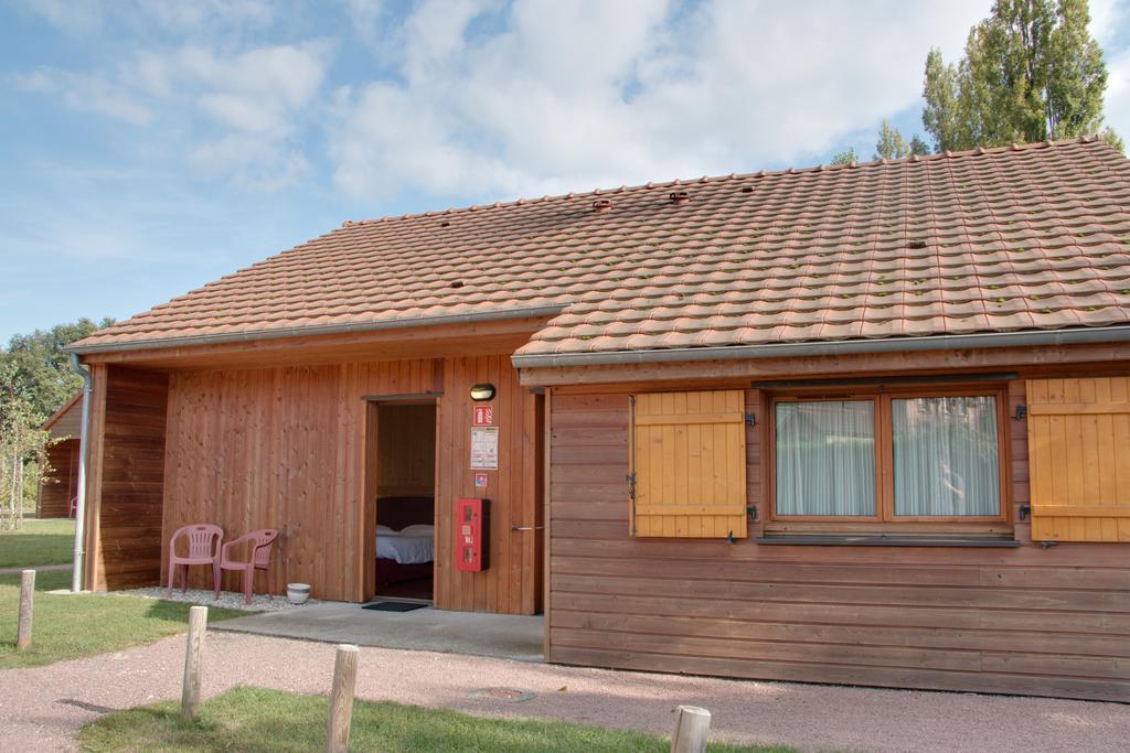 Le Chalet De La Foret Hotel 3 Etoiles Et Restaurant Vierzon Quarto foto